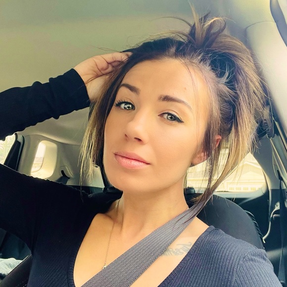 Meet your Posher, Kassandra - Picture 1 of 1